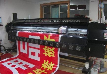 乐至喷绘广告分辨率是多少？